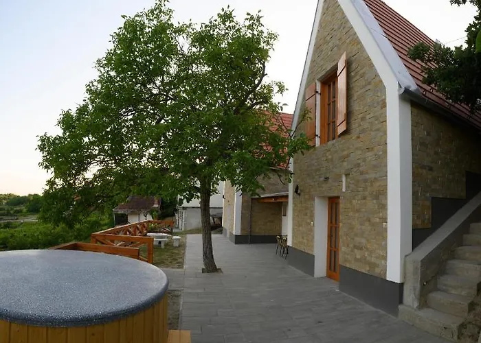 Edelin Wine House Lägenhet Edelény